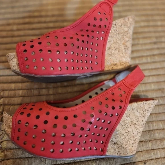 Red wedge sandals - Picture 4 of 7
